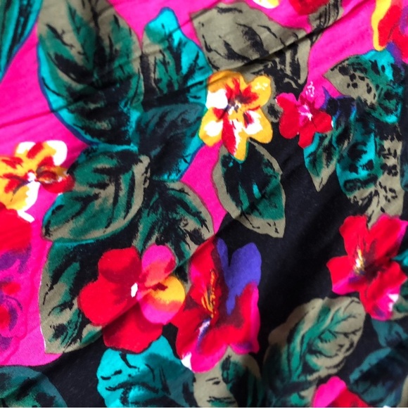 Vtg Flowy Funky Patterned Skirt - Picture 14 of 15